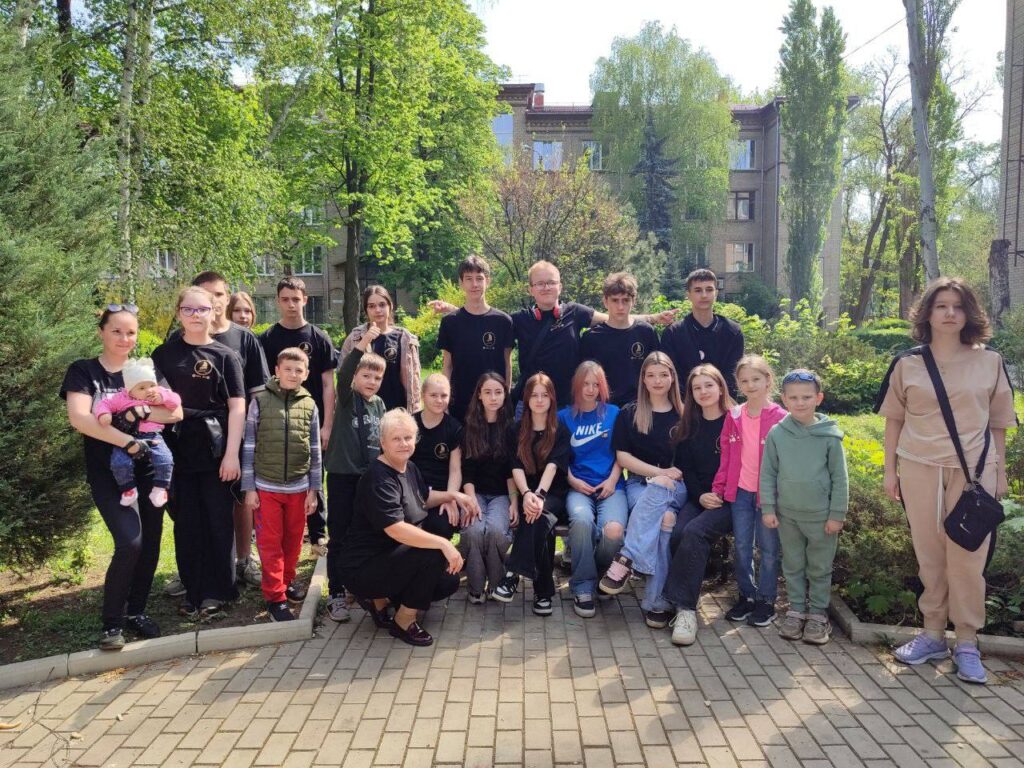 «Сад памяти» у детской больницы в ДНР